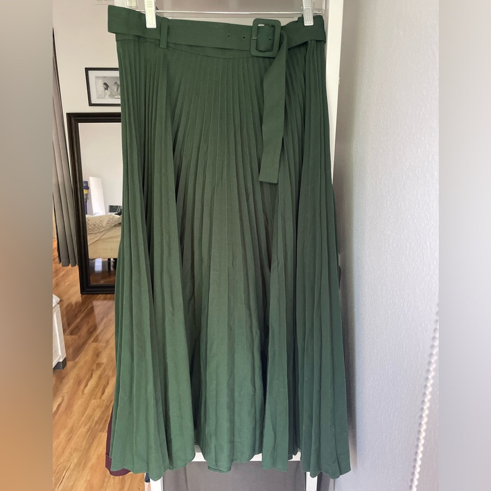 Zara Green belted pleated full skir